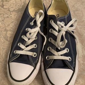 Converse navy blue Chuck Taylor low top